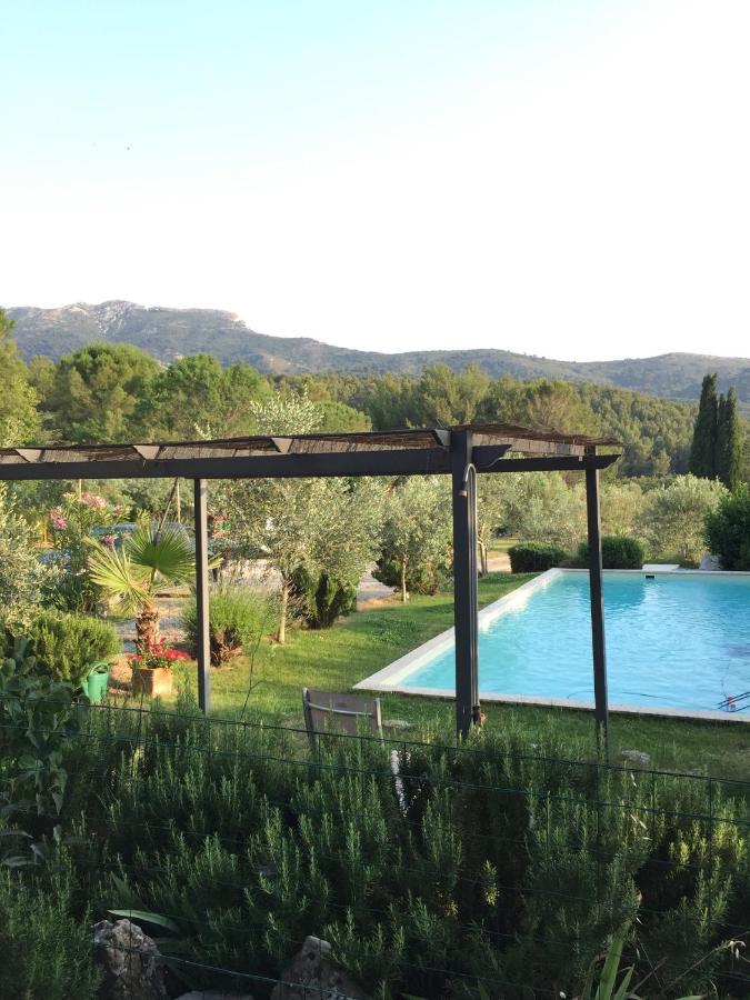 Готель Au Havre De Paix Sainte Victoire Vauvenargues Екстер'єр фото